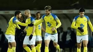 湖人三连败，东契奇被徐静雨痛批数据刷子，詹姆斯正负值-9竟成全队最佳